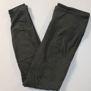 Rae Mode. Athletic Moto Leggings. Large. Olive. Gently Loved.